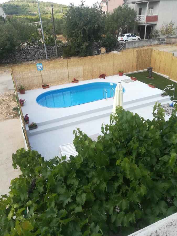 Apartmani Bruna Bilice Vrulje  外观 照片