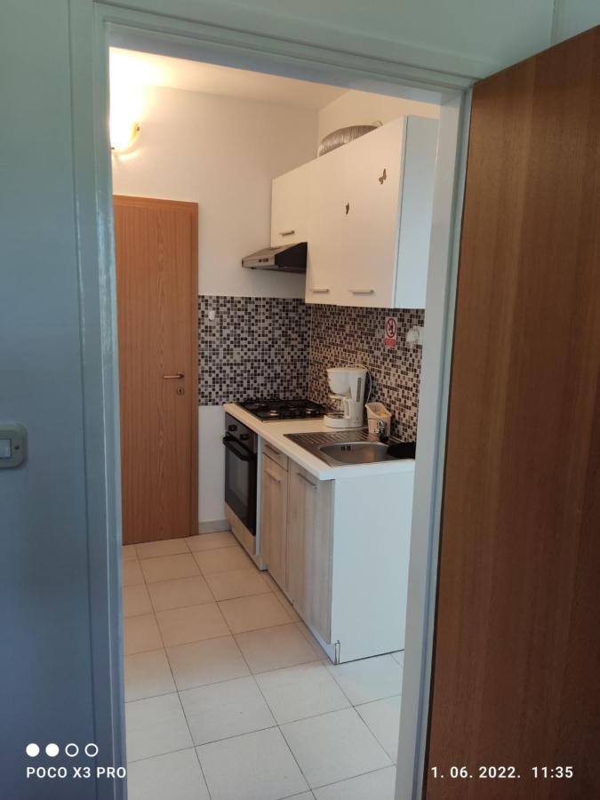 Apartmani Bruna Bilice Vrulje  外观 照片